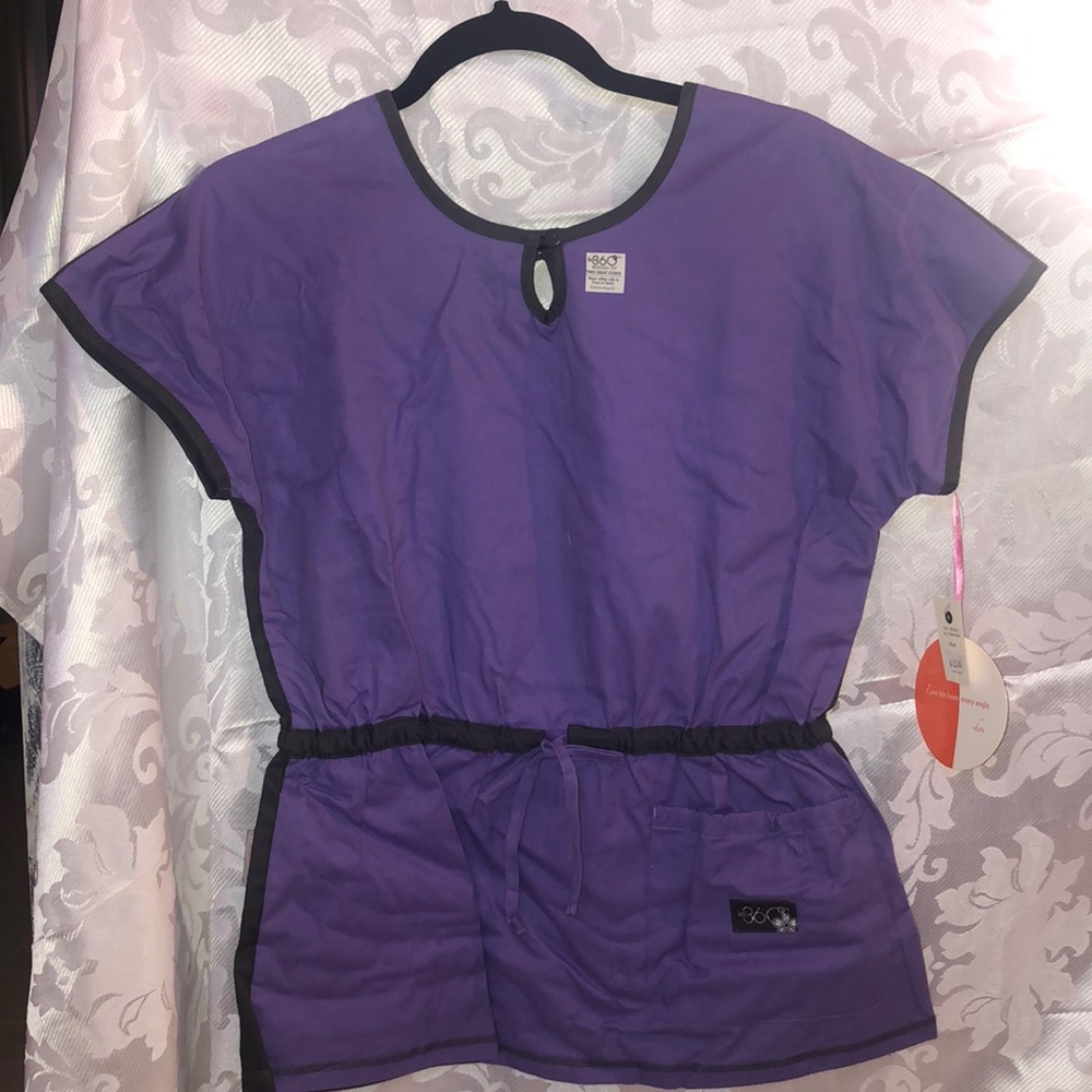 Reversible Ladies Scrub Top - Picture 1 of 7